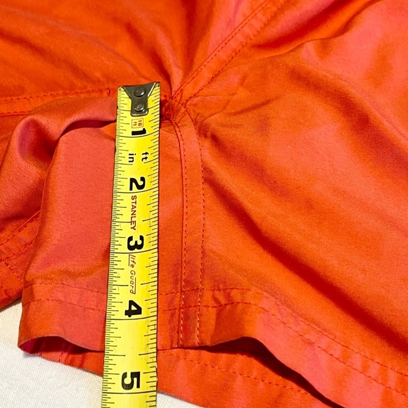 The North Face Women’s Shorts Size S/p Orange Summer Spring Attire Workout run - Picture 8 of 8
